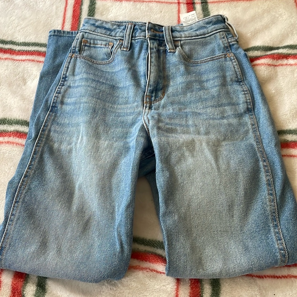 Hollister mom jeans 00